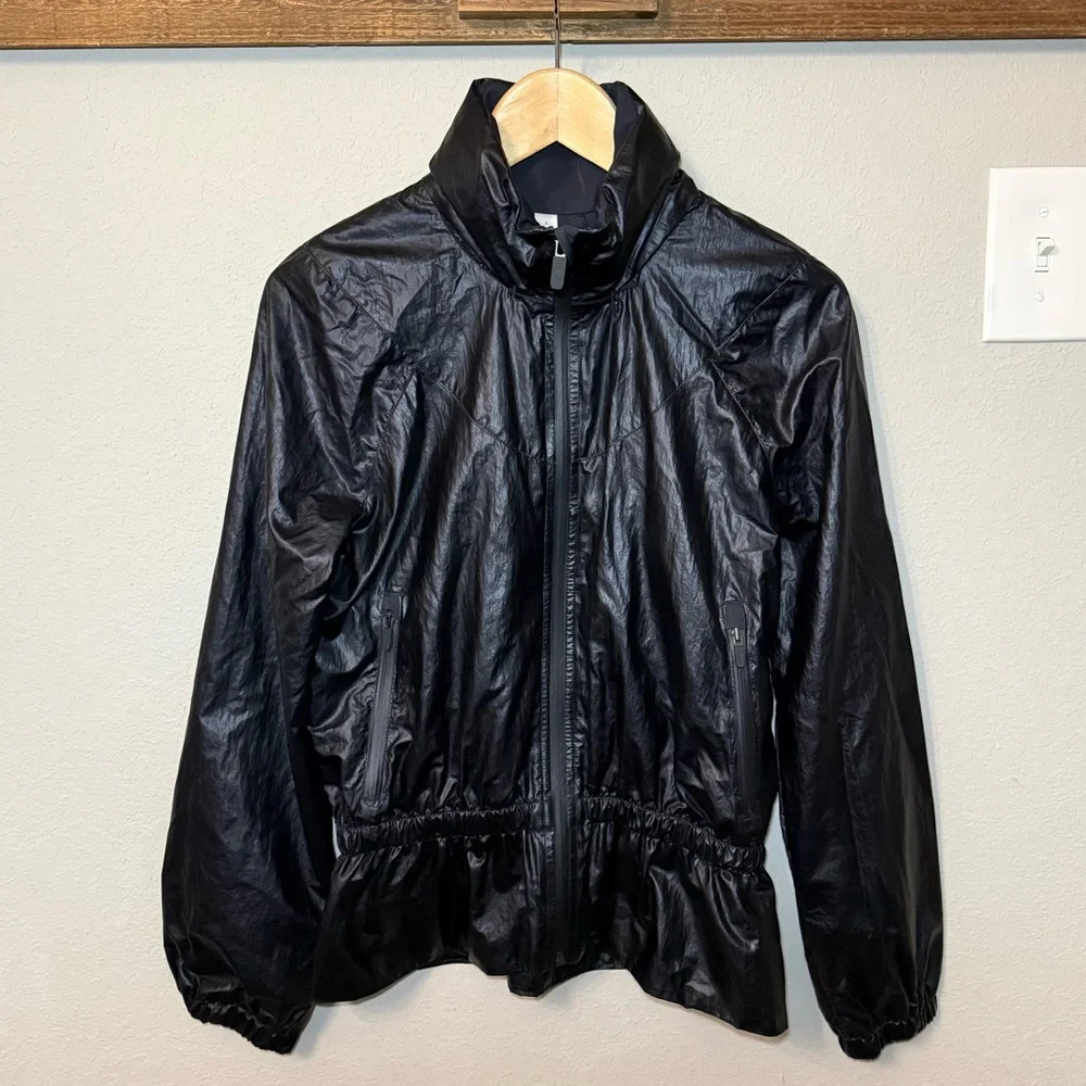 Lululemon Stronger as One Jacket *lululemon X Barrys Matte Black Foil Size 2
